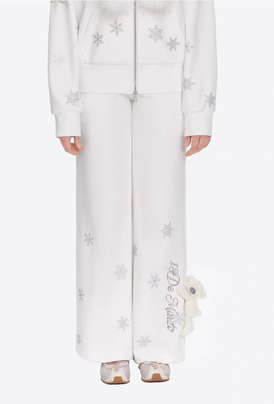 13DE MARZO Snow Bear Micro Flare Sweatpants White