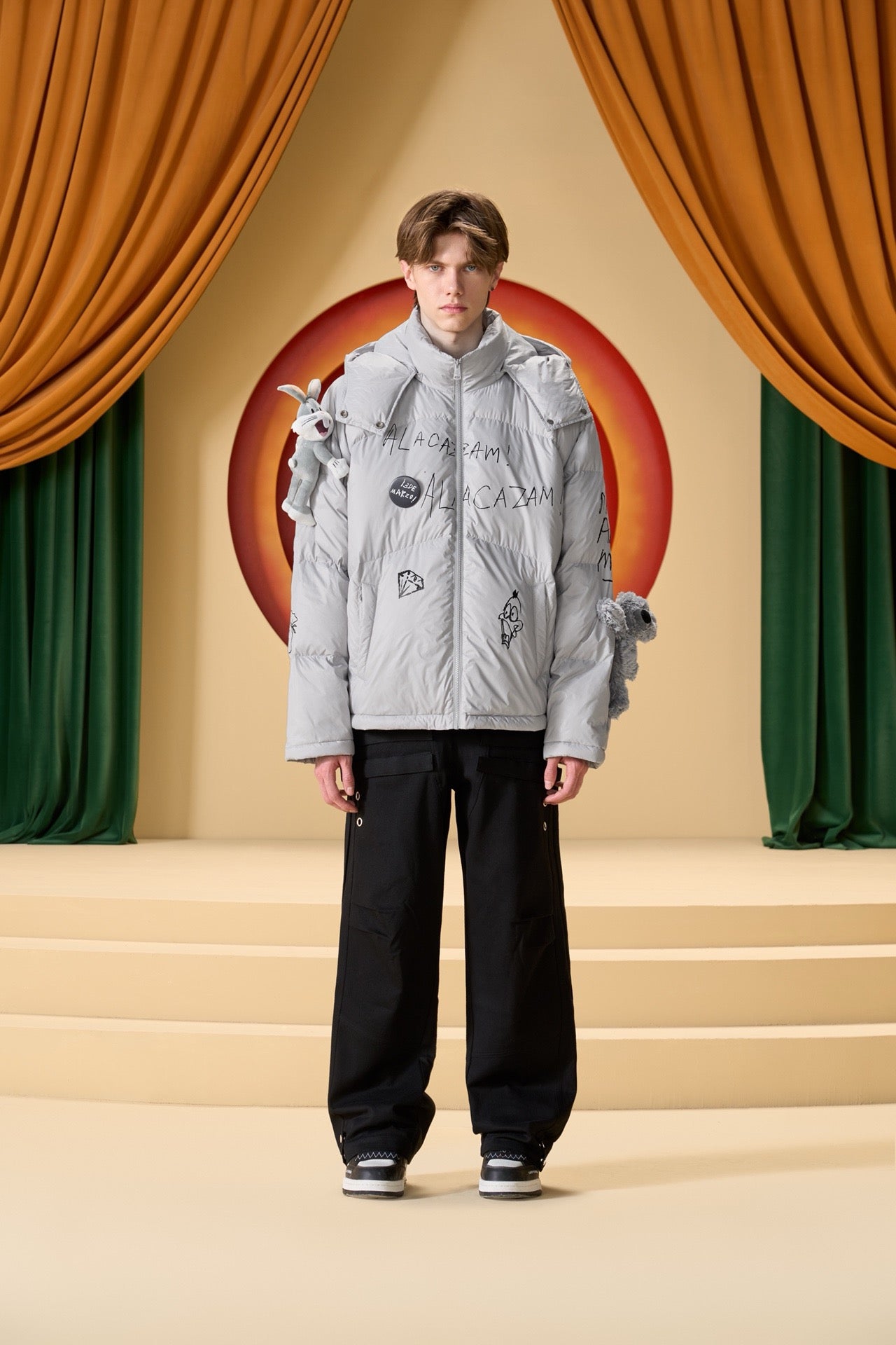 13DE MARZO x LOONEY TUNES Bug Bunny Sketch Down Jacket Vapor Gray