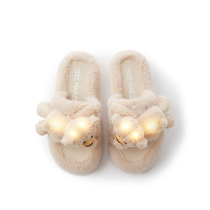 13DE MARZO Doozoo Glowing Fuzzy Slipper Khaki