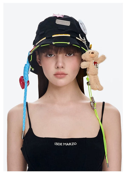 13DE MARZO Maximalist Pendant Bucket Hat Black