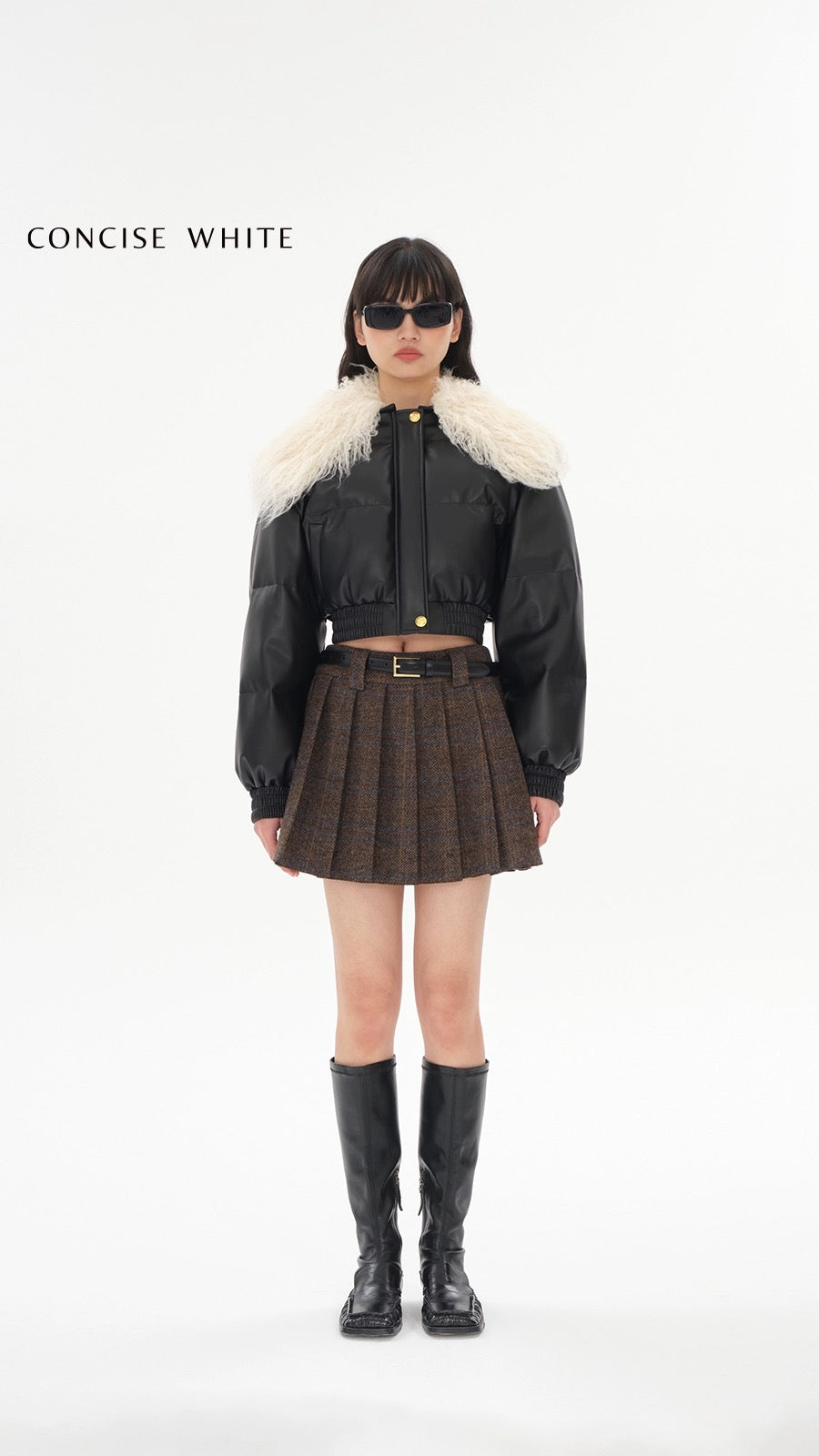 Concise-White Fur Collar Cropped Down Jacket Black