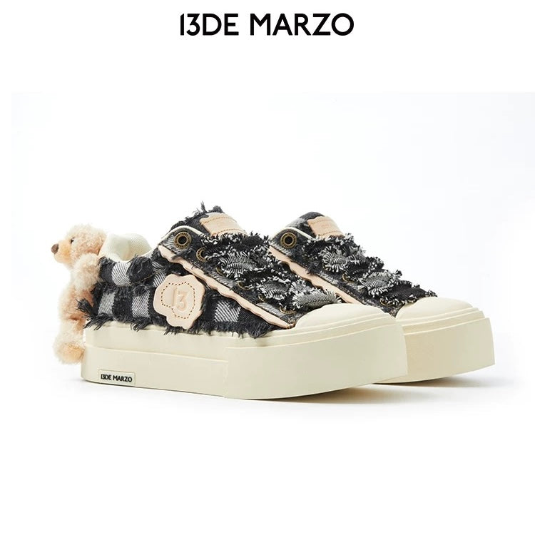 13DE MARZO Bear Denim Badge Sneakers Black