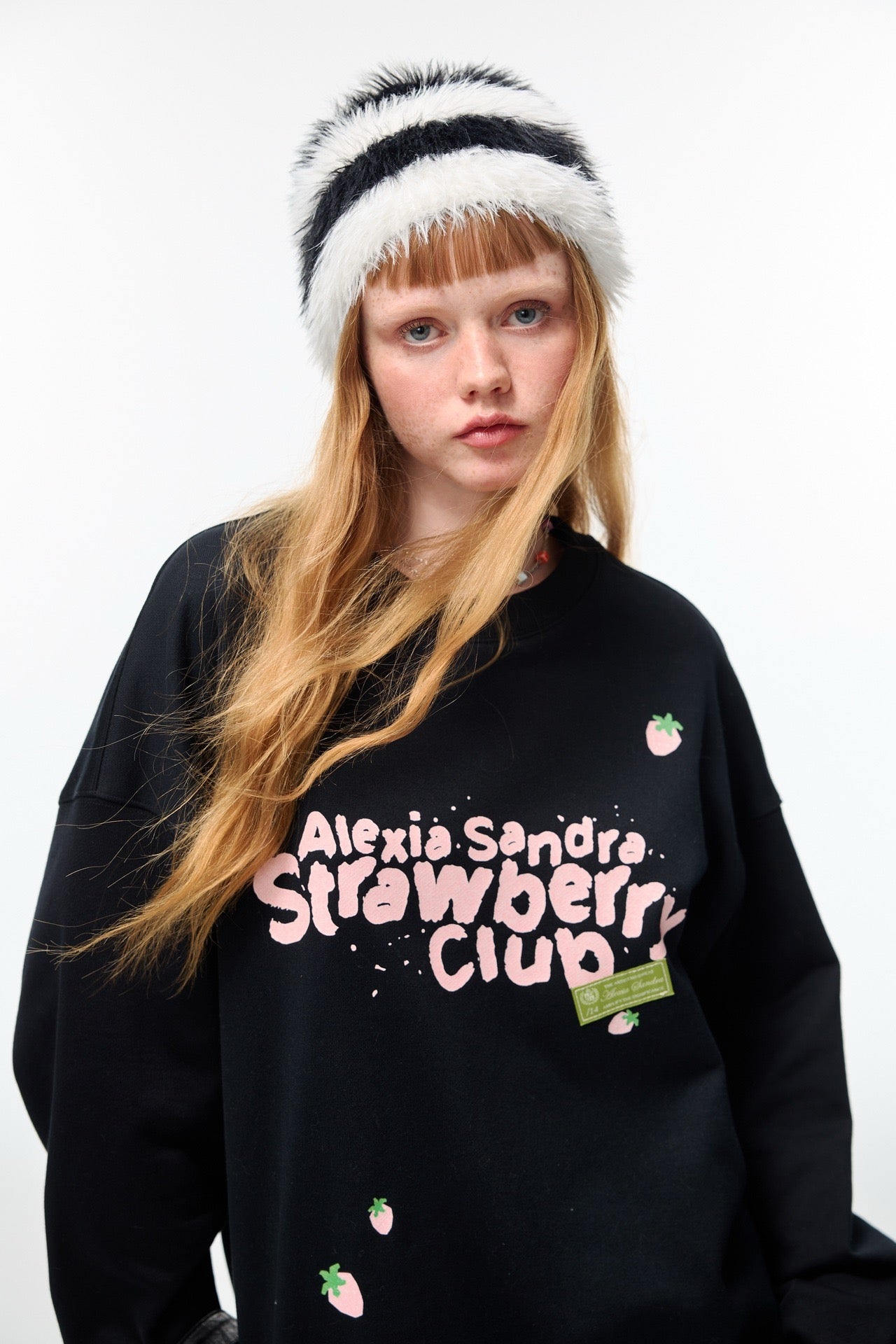 Alexia Sandra Strawberry Club Sweater Black