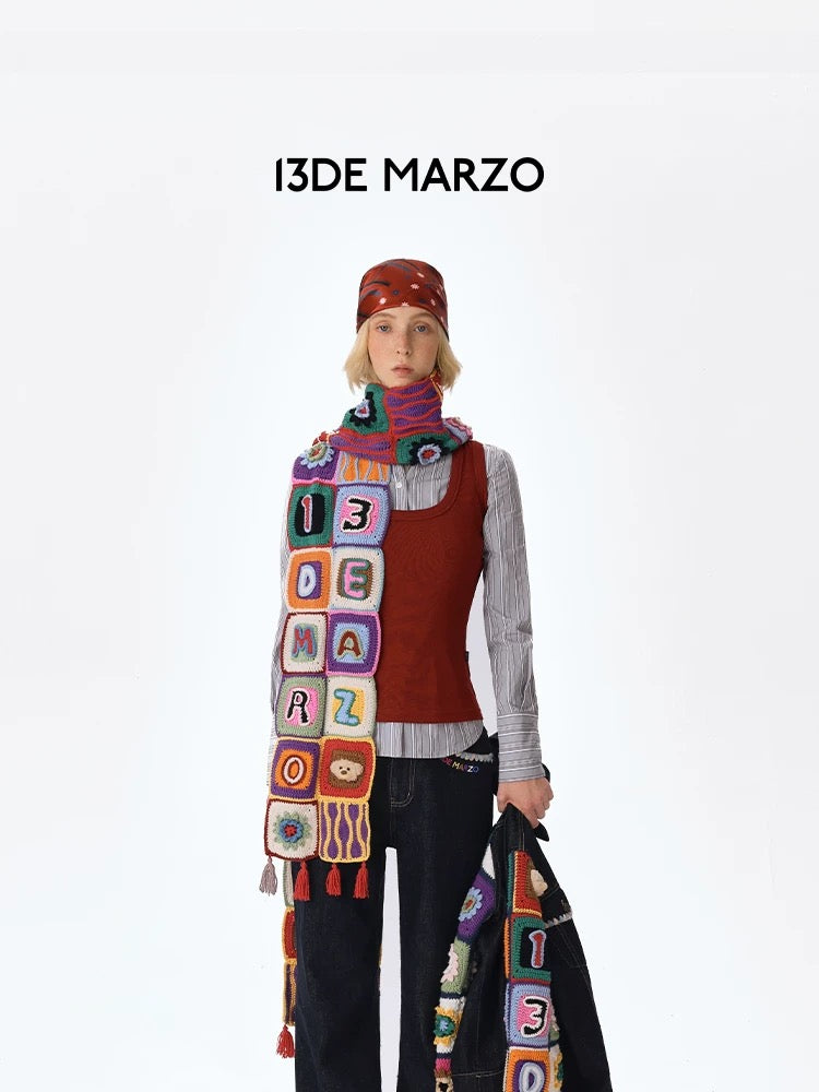 13DE MARZO Plaid Square Patch Scarf