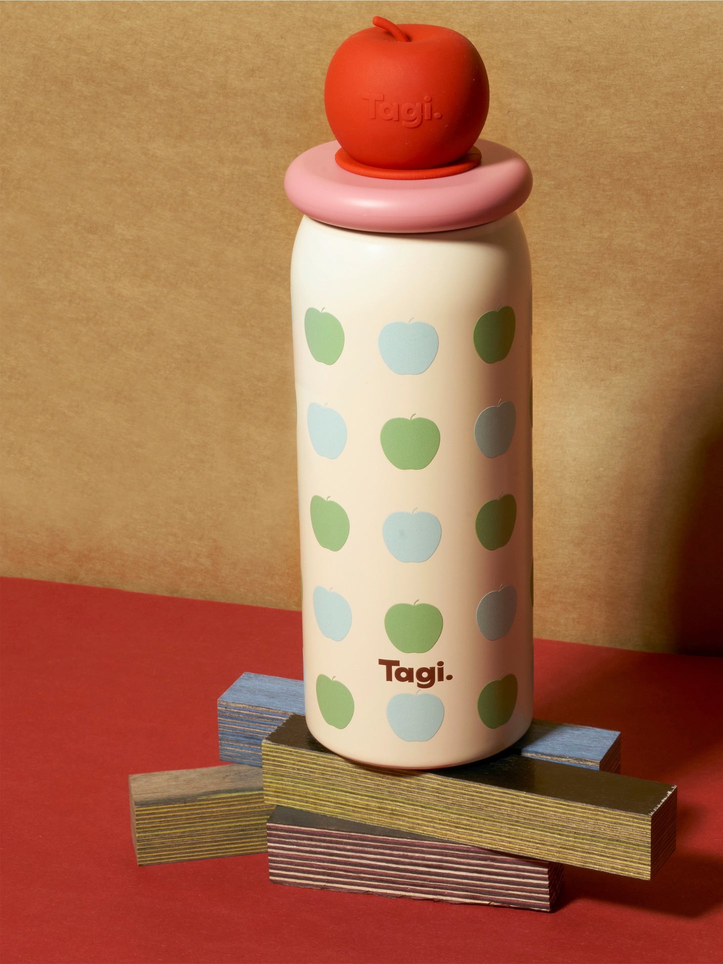 Tagi Imagine a Big Apple Vacuum Water Bottle