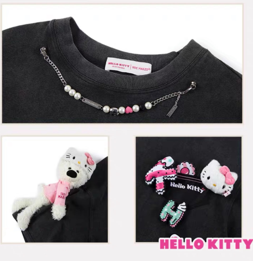 13DE MARZO Hello Kitty Cake Letter Washed T-shirt Black