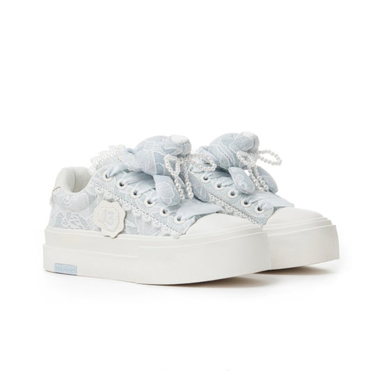 13DE MARZO Bear Lacy Badge Sneakers Blue