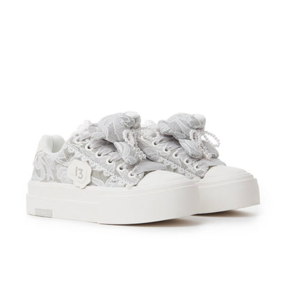 13DE MARZO Bear Lacy Badge Sneakers Grey