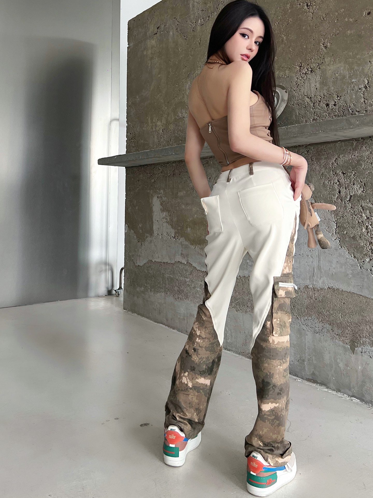 13DE MARZO Bear Camo Patch Trousers Pear Sorbet