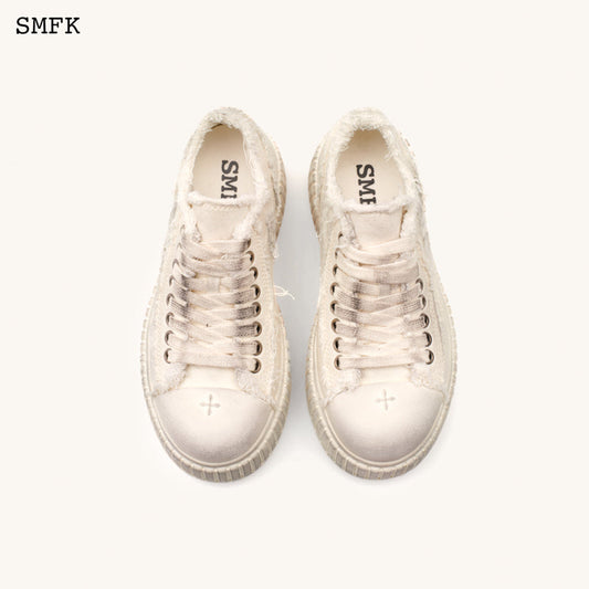 SMFK Compass Rove Skater Shoes In Cream