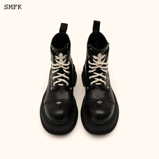 SMFK Compass Classic Desert Boots in Black