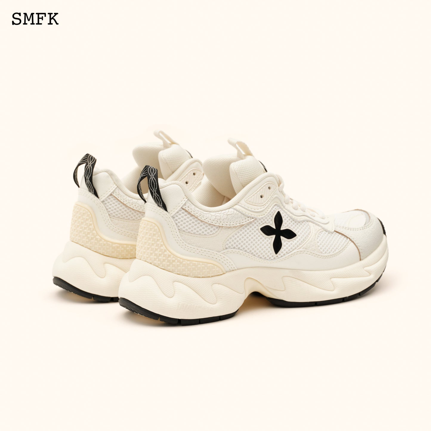 SMFK Compass Wave Retro Jogging Shoes In White