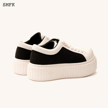 SMFK Compass Hug Skater Shoes Black And White