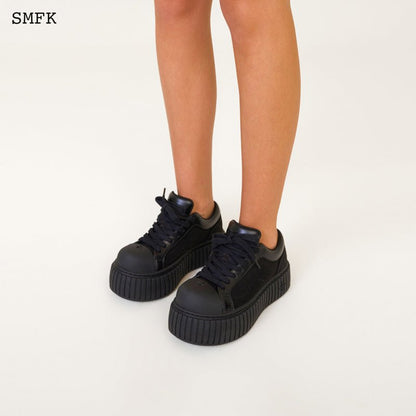 SMFK Compass Hug Skater Shoes In Black