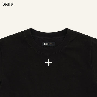 SMFK Compass Hug Slim-Fit Tee In Black