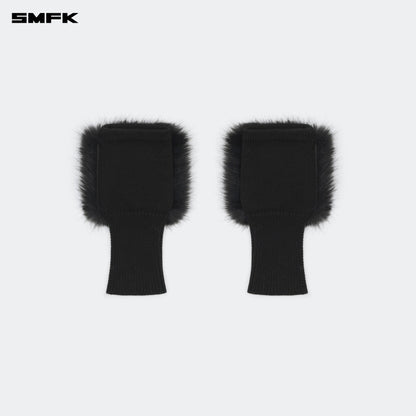 SMFK Compass Snowman Furry Gloves In Black