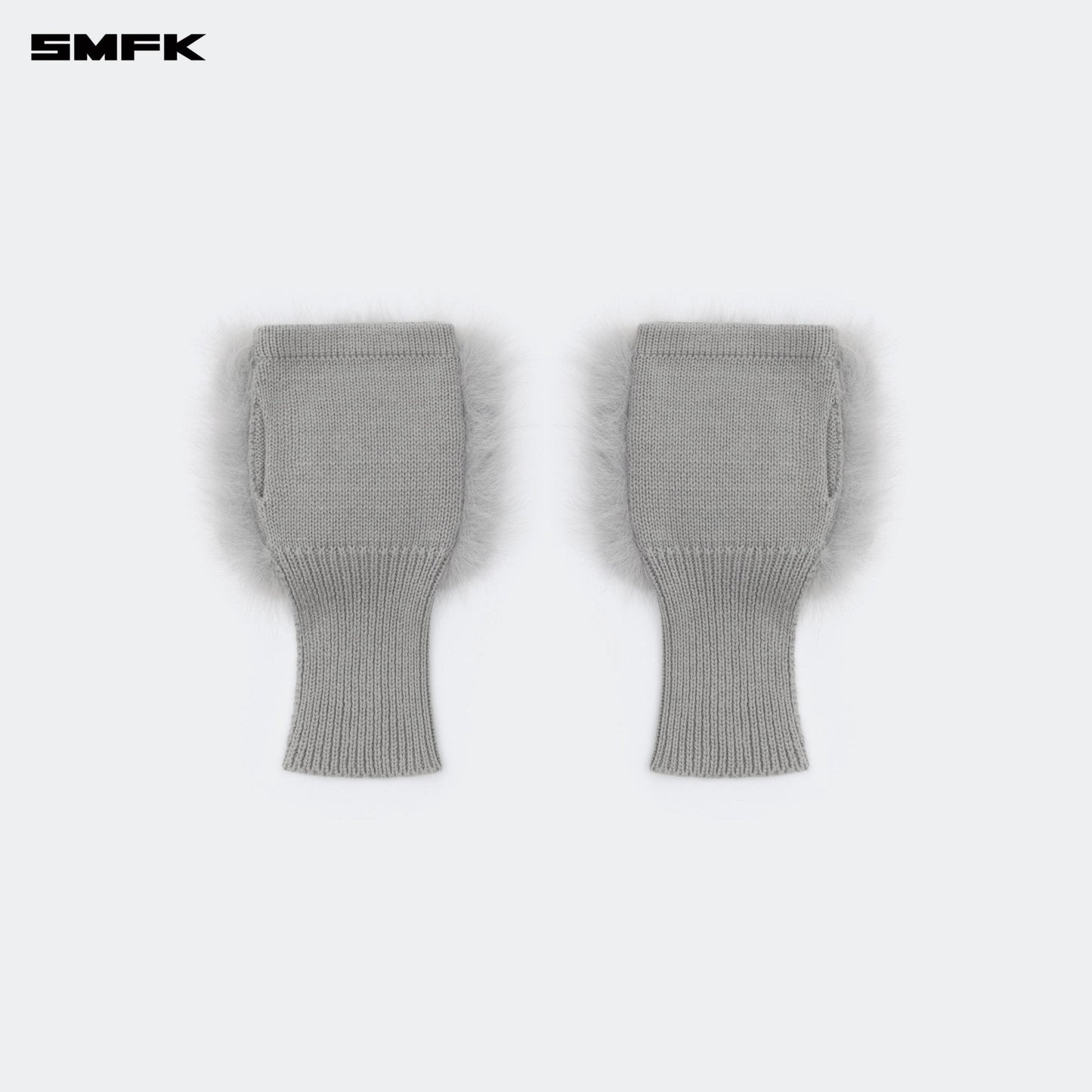 SMFK Compass Snowman Furry Gloves In Gray