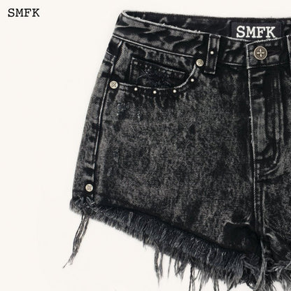 SMFK Compass Wild Tarpan Black Snowflake Short Jeans