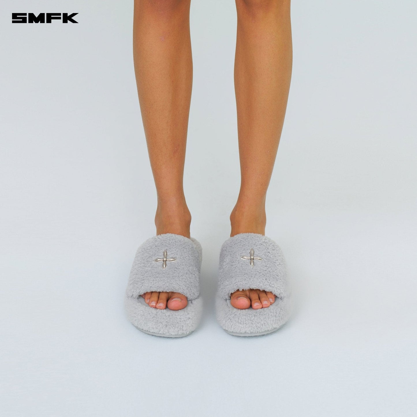 SMFK COMPASS WOOLLY Classic Furry Slipper In Gray