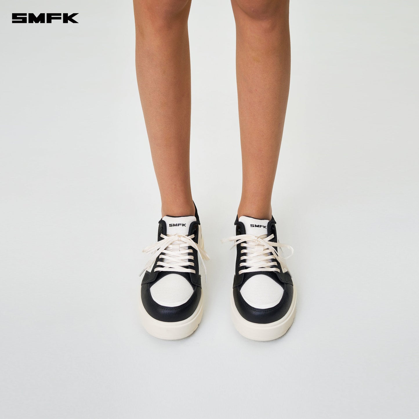 SMFK FUTURE RIPPLE GYM Low-Cut Fitness Shoes Black and White