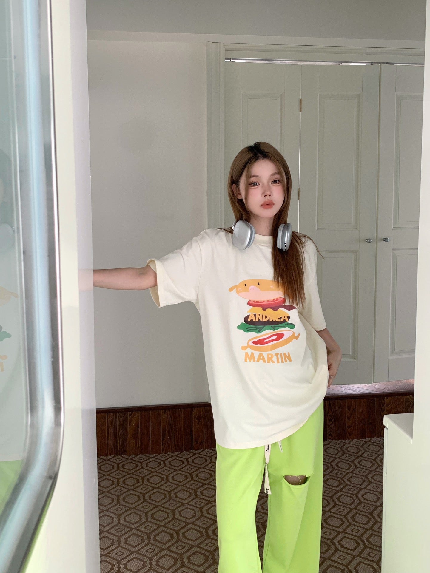 Andrea Martin Fun Burger Print Tee