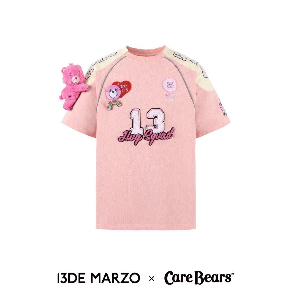 13DE MARZO x CARE BEARS Hud Squad T-shirt Almond Blossom