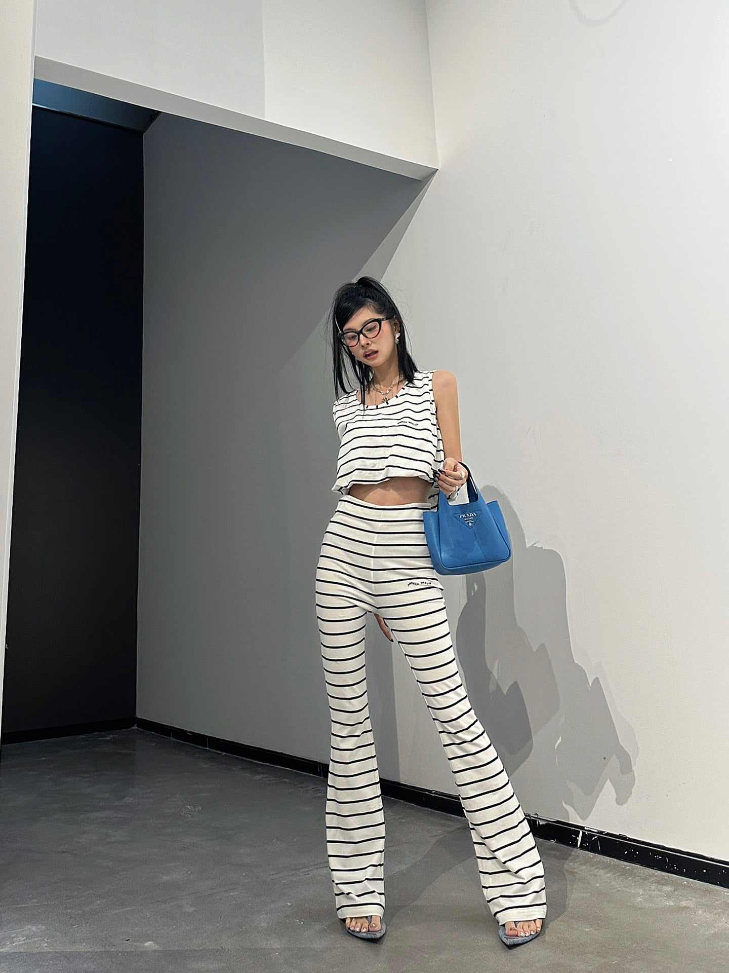 Buy Van Heusen Woman Grey Striped Slim Fit Formal Trousers - Trousers for  Women 115252 | Myntra