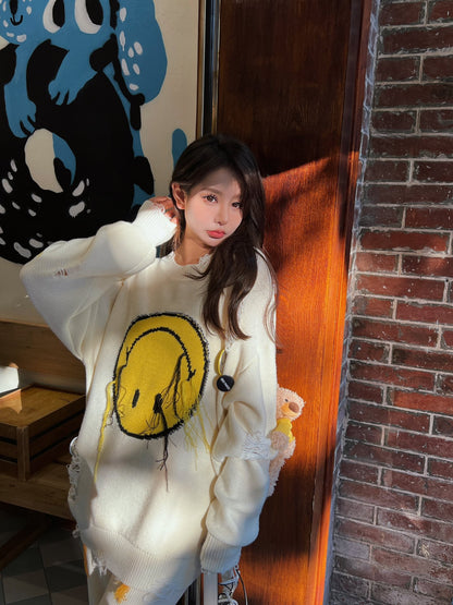 13De Marzo x Smiley Broken Suture Pin Sweater White