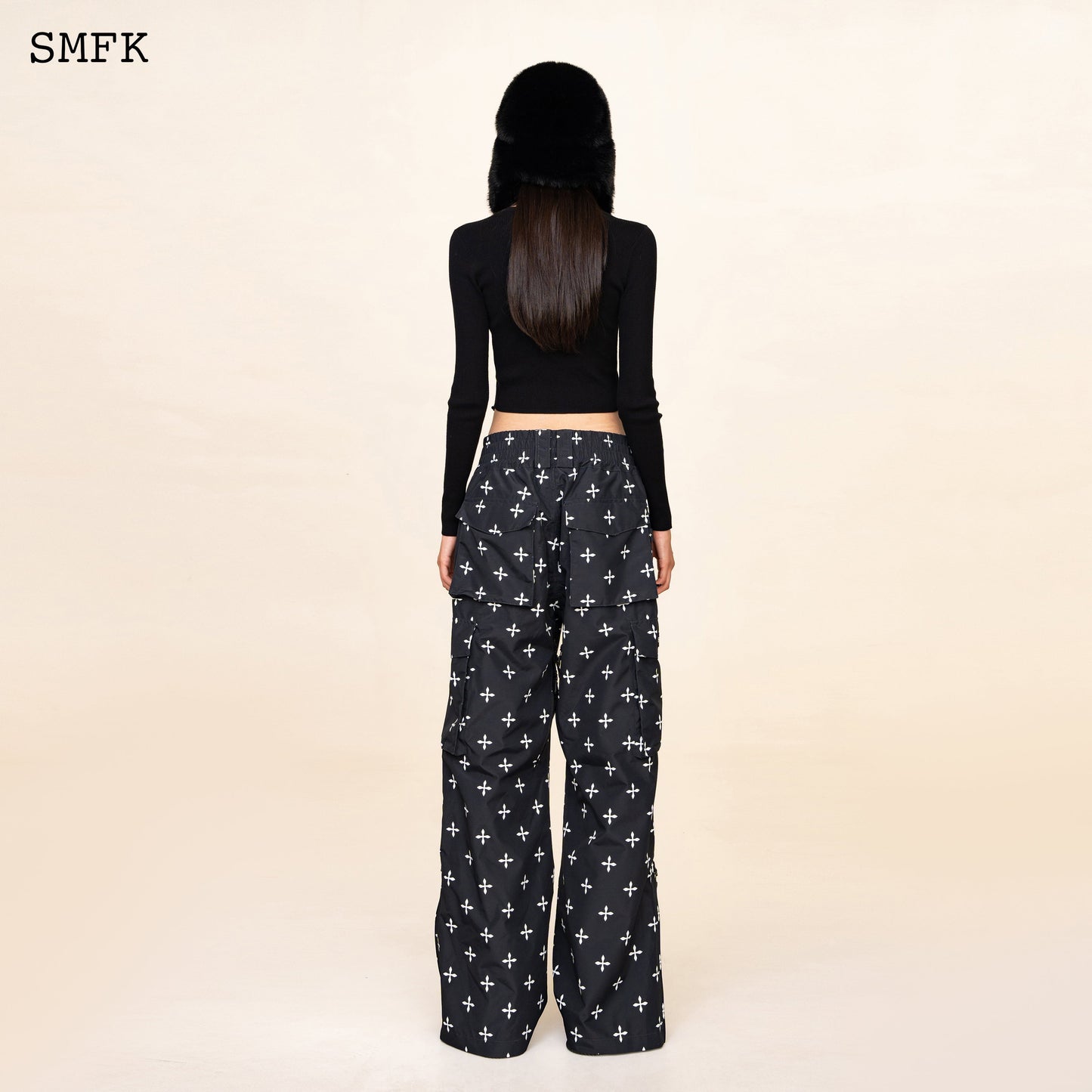SMFK Compass Cross Rib Knitted Top In Black