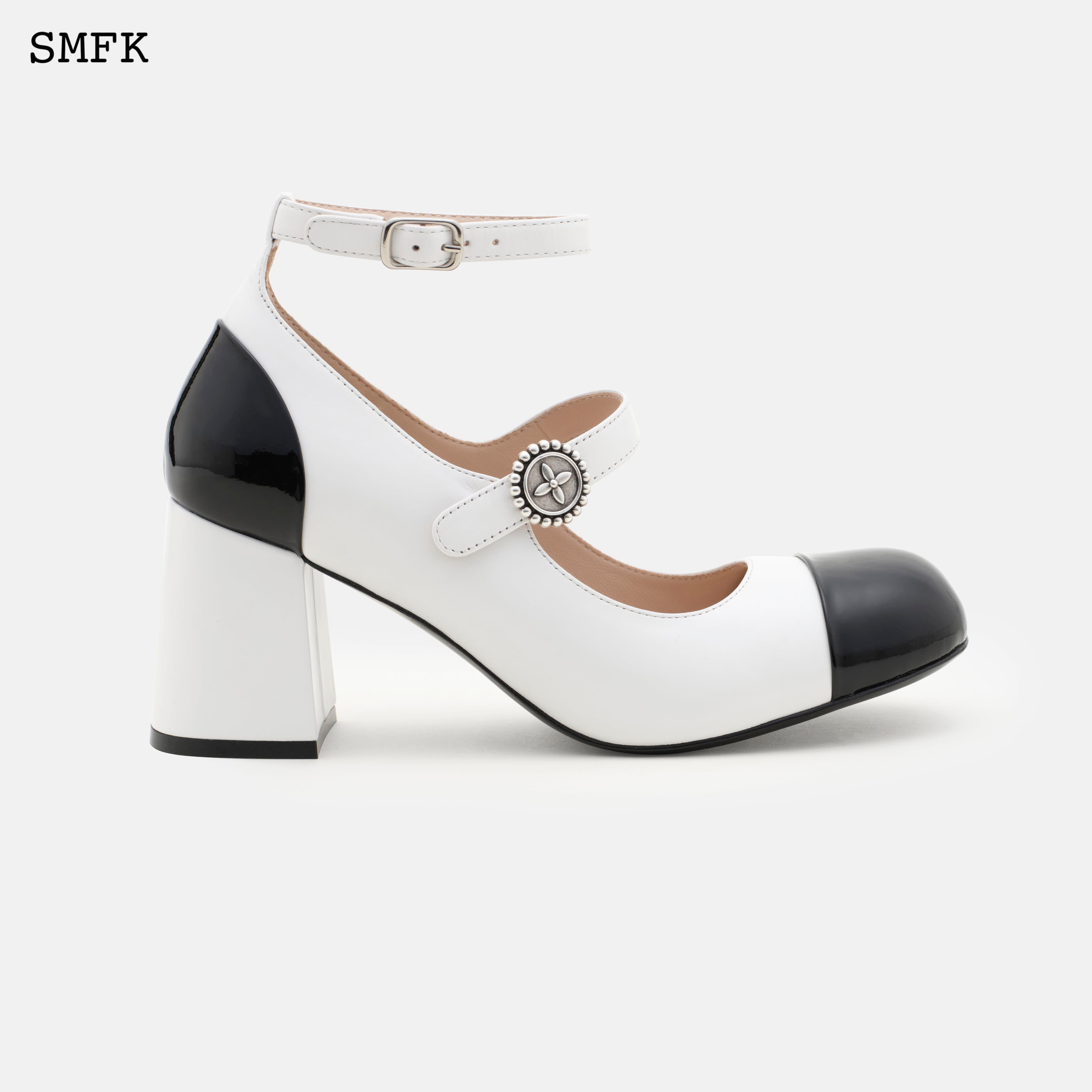 Calla Shoes | Mary Jane | Black Leather block heel